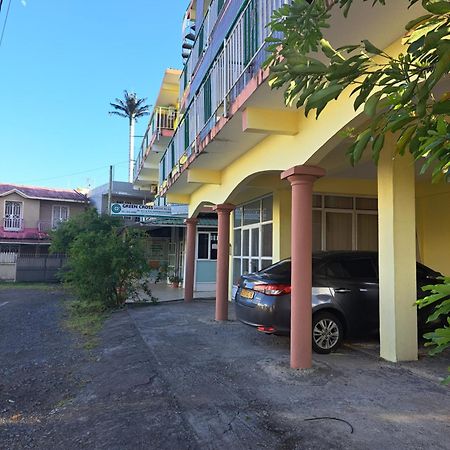 Bano Tourist Residence - 650 Meters From Grand Bay Beach Extérieur photo